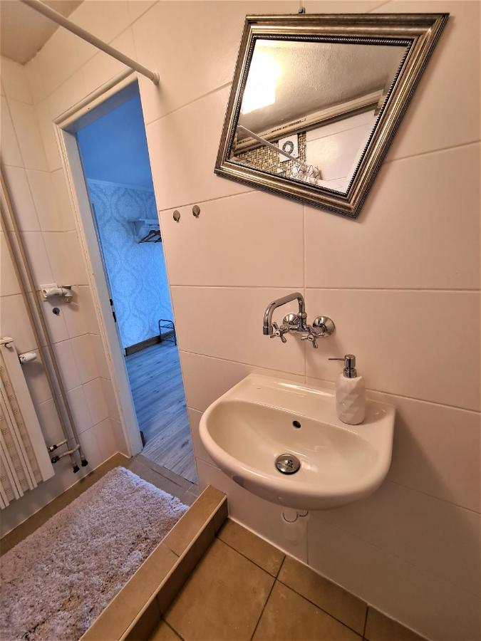 Appartement Apartman Prace Extérieur photo