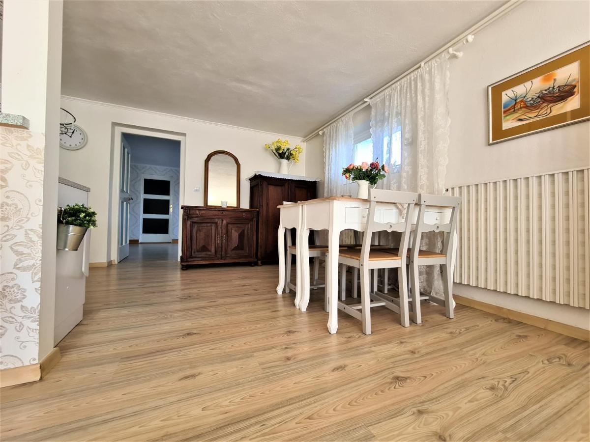 Appartement Apartman Prace Extérieur photo