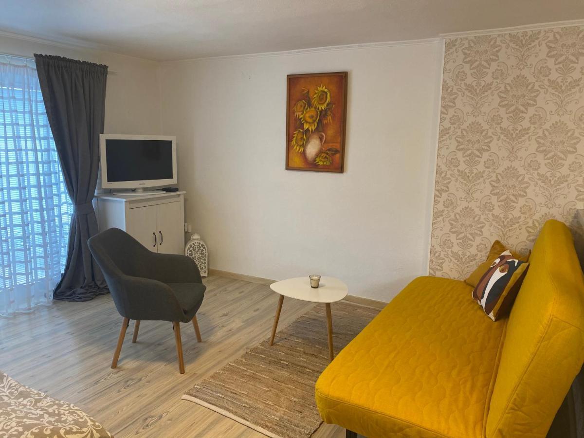 Appartement Apartman Prace Extérieur photo