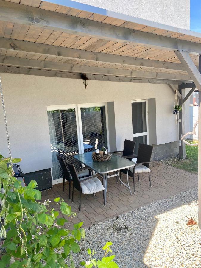 Appartement Apartman Prace Extérieur photo
